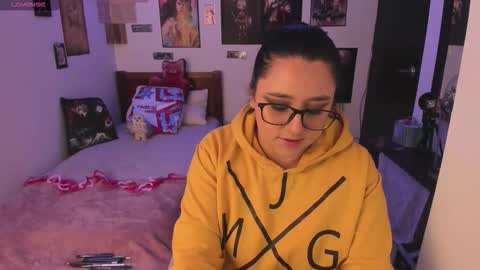 cherry_blushh online show from February 9, 2026, 5:17 pm