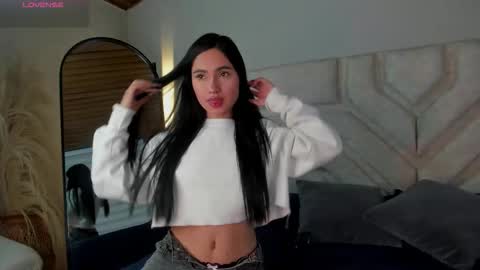 cherry_bunnyx online show from January 18, 2026, 4:27 am