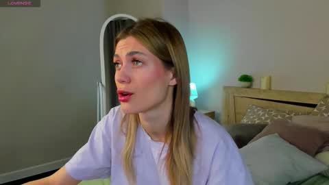 Snapshot of cherry_pr1ce chatting on February 1, 2026, 11:25 pm cherry_pr1ce online show from February 1, 2026, 11:25 pm