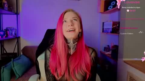 Roxy online show from October 4, 2025, 8:51 pm