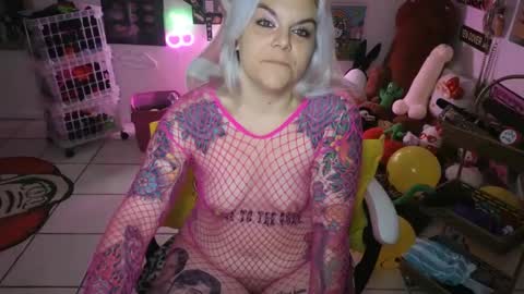 Snapshot of cherryb0mbb0mb chatting on December 3, 2024, 5:53 am CherryBombBomb online show from December 3, 2024, 5:53 am