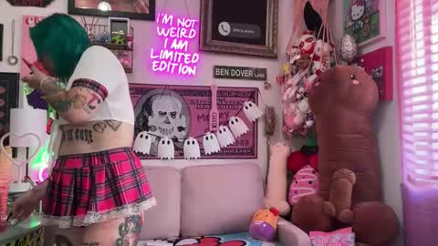 Snapshot of cherryb0mbb0mb chatting on October 24, 2025, 7:54 pm CherryBombBomb online show from October 24, 2025, 7:54 pm