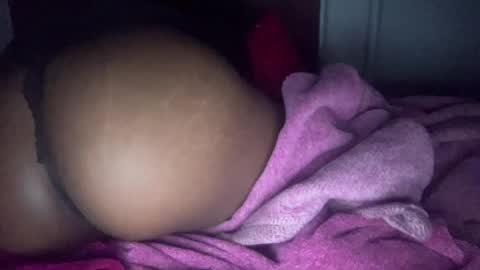 cherryb online show from June 11, 2026, 12:32 am