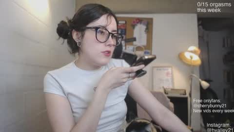 Sarah Prez online show from April 15, 2026, 11:27 pm