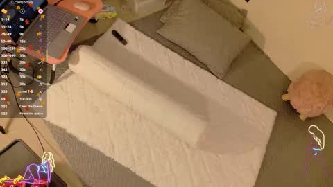 Snapshot of cherrycreme chatting on November 30, 2025, 2:04 am Cherry online show from November 30, 2025, 2:04 am