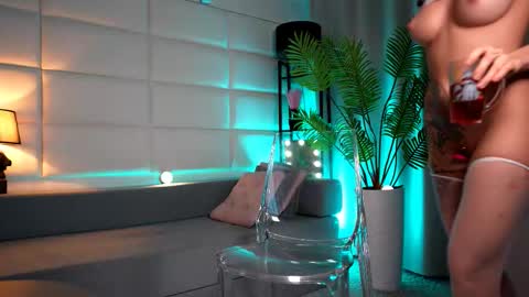 Snapshot of cherryjulia chatting on November 18, 2025, 11:37 pm Julia online show from November 18, 2025, 11:37 pm