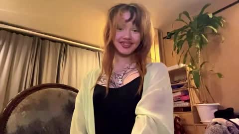 Snapshot of cherrylcornes chatting on May 15, 2026, 4:47 pm Nika online show from May 15, 2026, 4:47 pm