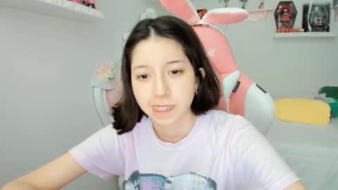 cherrycute666 online show from October 4, 2025, 10:41 pm