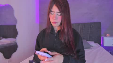 Snapshot of cherrysnow_ chatting on February 4, 2025, 3:54 am Cherry online show from February 4, 2025, 3:54 am