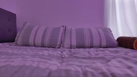 Cheravona   CherryVonFairy online show from September 17, 2025, 6:09 pm