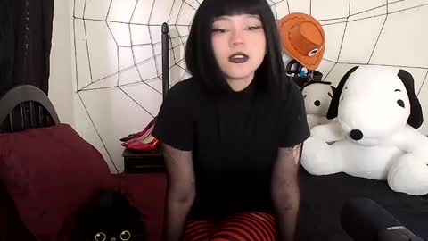 Cherry  online show from October 3, 2025, 3:31 pm