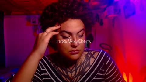 cherrywix online show from September 29, 2025, 6:02 pm