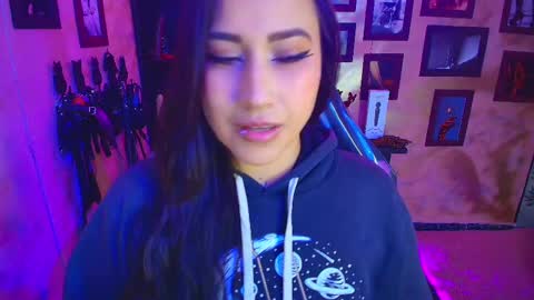 cherry online show from October 7, 2025, 3:42 pm