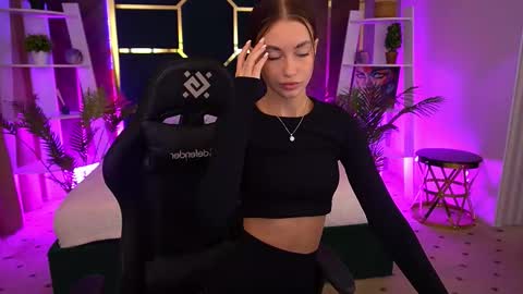 cherryylulu online show from September 30, 2025, 7:13 am