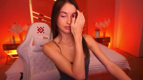 cherryylulu online show from October 23, 2025, 7:29 am