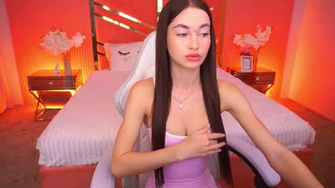 cherryylulu online show from November 11, 2025, 8:47 am