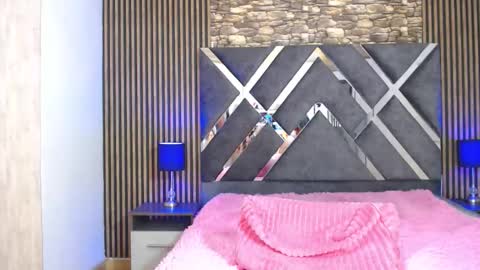 Cheryl online show from November 26, 2025, 4:02 am