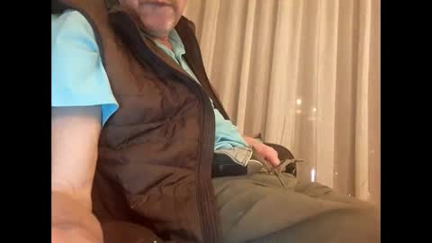 Snapshot of chevy69 chatting on January 28, 2025, 3:47 am chevy69 online show from January 28, 2025, 3:47 am