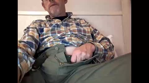 Snapshot of chevy69 chatting on November 4, 2025, 12:32 am chevy69 online show from November 4, 2025, 12:32 am