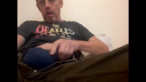 Snapshot of chevy69 chatting on November 8, 2025, 8:14 am chevy69 online show from November 8, 2025, 8:14 am