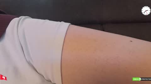 Snapshot of chezmonsieur_g chatting on February 6, 2026, 1:36 pm Grey online show from February 6, 2026, 1:36 pm