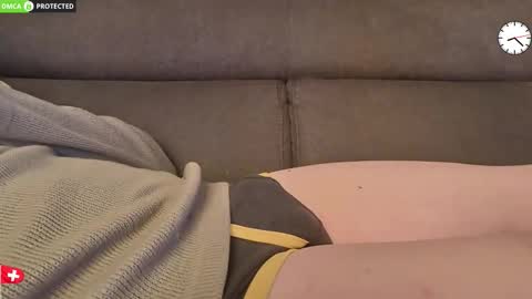 Snapshot of chezmonsieur_g chatting on February 16, 2026, 7:21 pm Grey online show from February 16, 2026, 7:21 pm