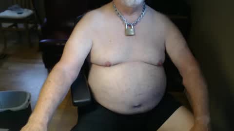 Snapshot of chgodad chatting on October 6, 2025, 7:33 pm chgodad online show from October 6, 2025, 7:33 pm