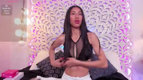 Snapshot of chiara_evanns chatting on September 17, 2025, 11:12 am Caro online show from September 17, 2025, 11:12 am
