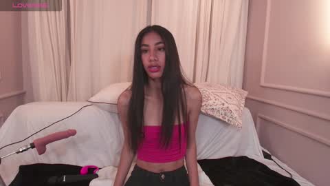 Snapshot of chiara_evanns chatting on September 21, 2025, 8:05 am Caro online show from September 21, 2025, 8:05 am