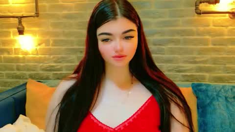 Chiara online show from March 4, 2026, 8:09 am