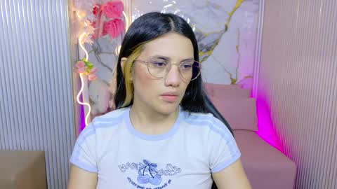Chiara  online show from May 27, 2026, 1:57 am