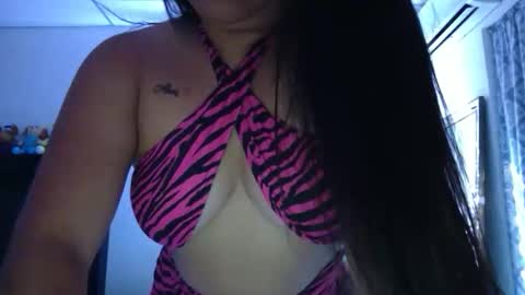chicabuena542837 online show from May 9, 2026, 10:15 pm