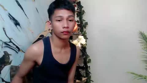 chick_renz online show from September 26, 2025, 4:00 pm