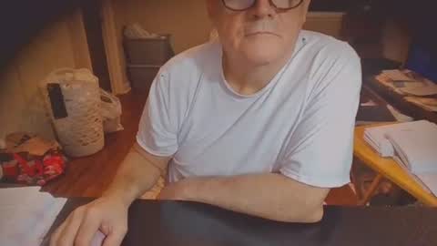 chico__amante online show from August 4, 2026, 5:21 am