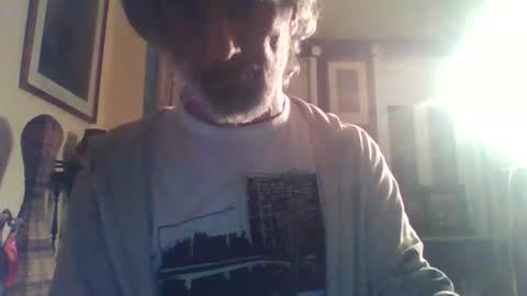 chicomaxi - Im here for fun. Not paid sex so dont bother online show from October 2, 2025, 9:11 pm