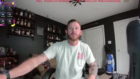 Snapshot of chillinthemosttt chatting on October 28, 2025, 3:25 pm Chillinthemosttt online show from October 28, 2025, 3:25 pm