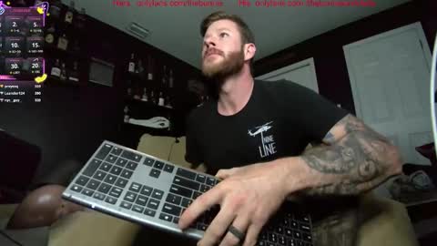 Snapshot of chillinthemosttt chatting on November 26, 2025, 4:13 am Chillinthemosttt online show from November 26, 2025, 4:13 am