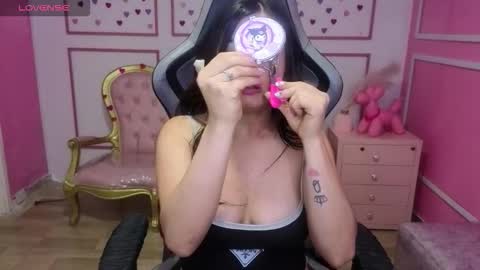 Kelly online show from November 9, 2025, 12:58 pm