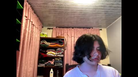 Snapshot of chinchunn chatting on March 4, 2025, 8:24 am chinchunn online show from March 4, 2025, 8:24 am
