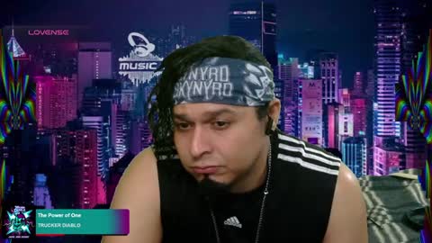 Enrique online show from February 26, 2025, 1:21 am