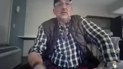 chippy70 online show from February 17, 2026, 6:32 am