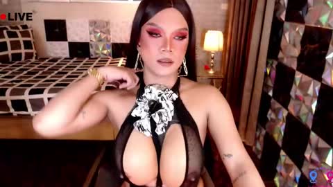 Franching Lee online show from November 8, 2025, 7:56 pm