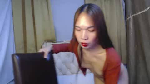 chloe_bilat online show from November 5, 2025, 10:32 pm