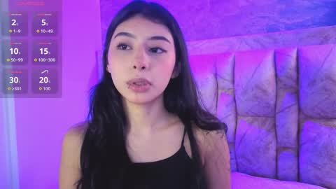 Snapshot of chloe_bluee_ chatting on June 9, 2026, 11:33 am chloe_bluee_ online show from June 9, 2026, 11:33 am