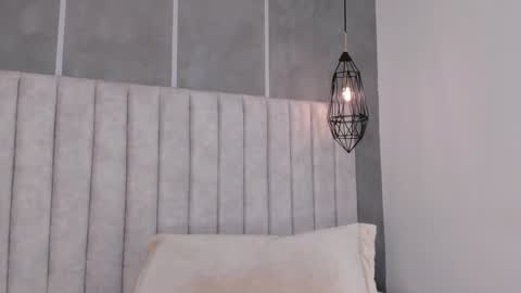 Chloe online show from January 18, 2025, 2:55 pm