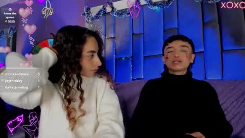 Isabella curly hair - Anastasia short hair  online show from December 3, 2024, 7:00 pm