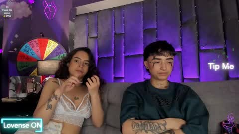 Isabella curly hair - Anastasia short hair  online show from January 2, 2025, 11:06 pm