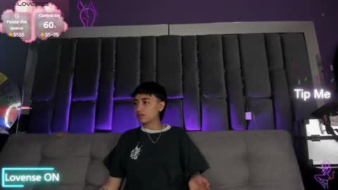 Isabella curly hair - Anastasia short hair  online show from January 13, 2025, 8:15 pm