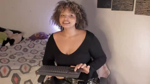 chloe_kisses online show from April 6, 2026, 11:33 am
