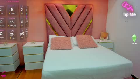 Chloe online show from April 18, 2026, 11:14 am